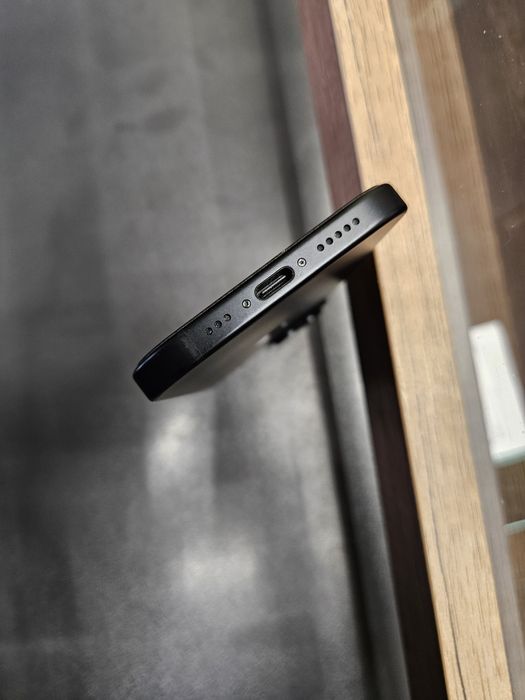 Мобилен апарат Iphone 15 128gb