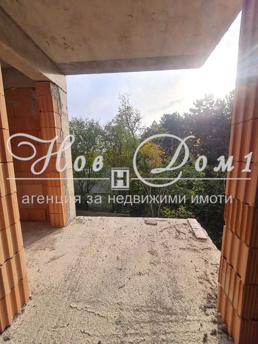 Среден Етаж / Тухла / Паркомясто в Цената / ЮГ / Топъл и Слънчев !!