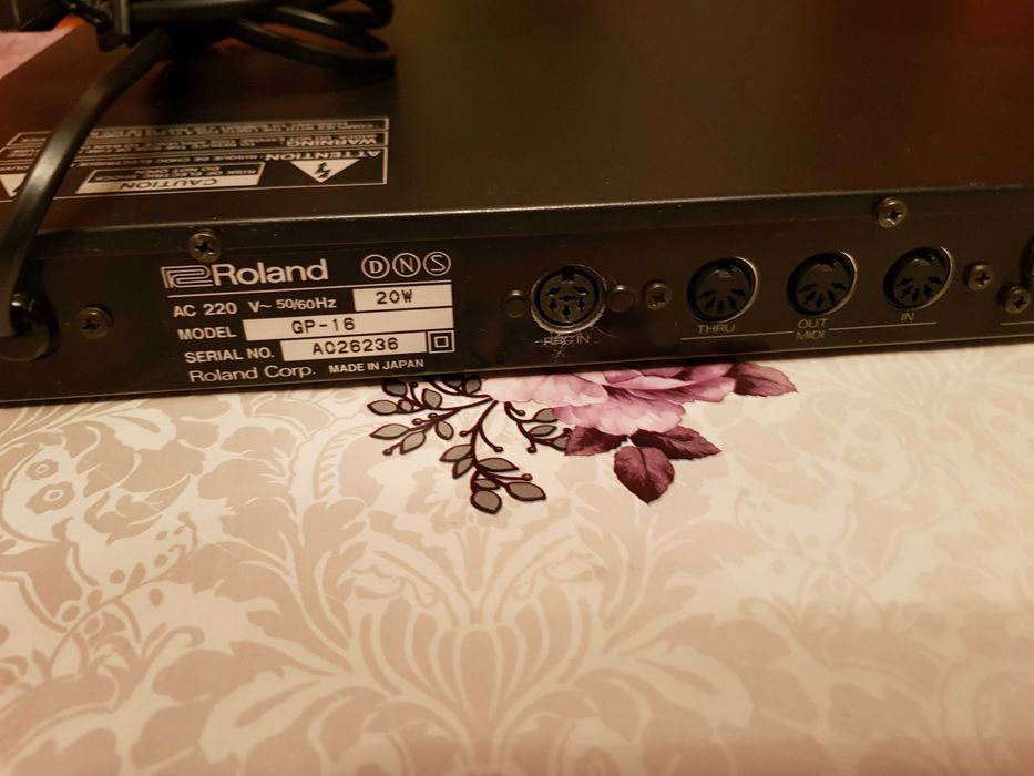Vand procesor de chitara "Roland-Gp 16" made in Japan