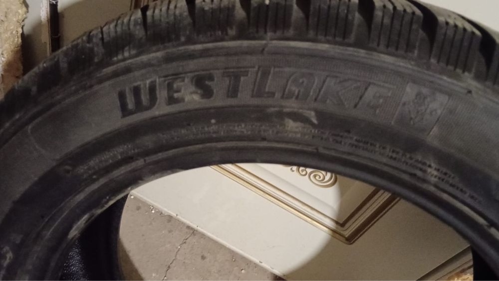 продам колеса шипы 225,60,R18