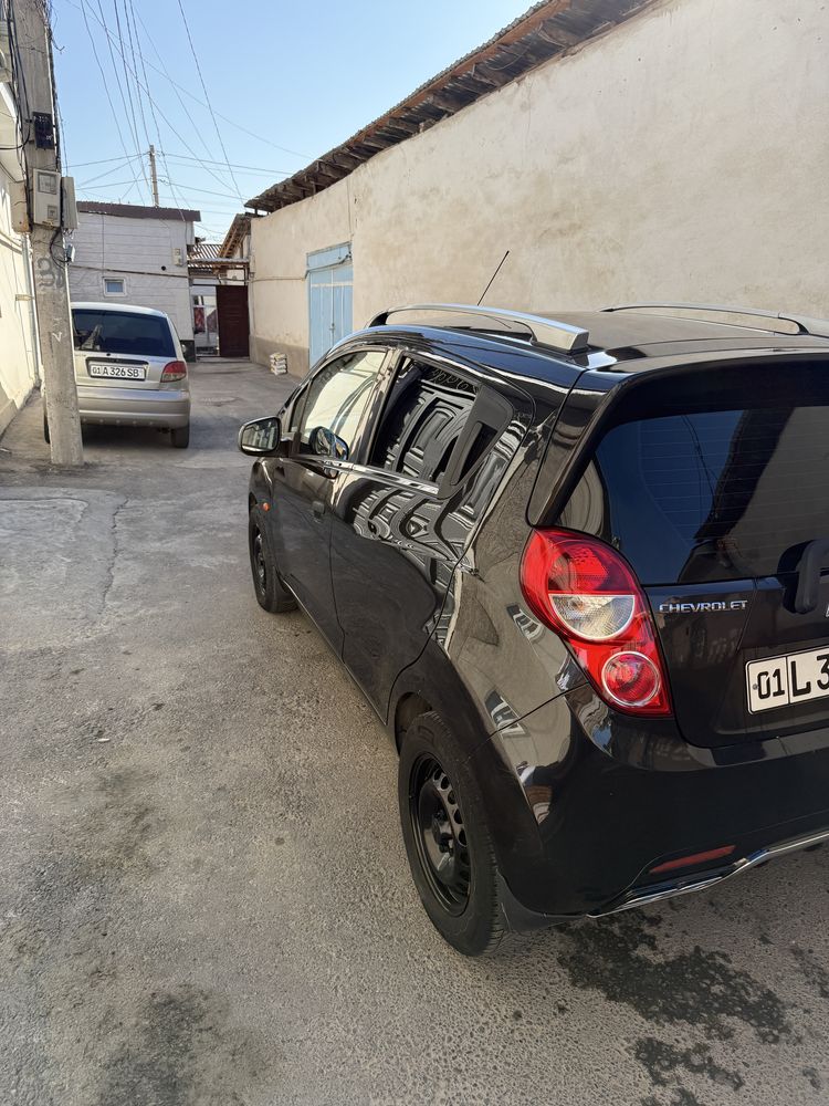 Qora spark avtomat Arenda Spark