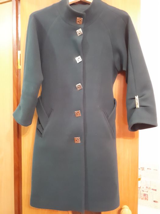 Продам женское пальто