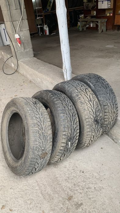 Б/у зимние шины с шипами rotation 225/65R17