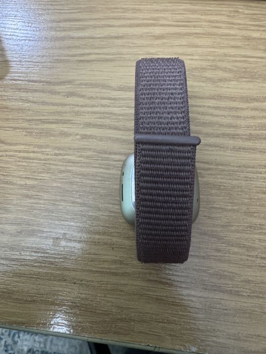 Часы Fitbit sense