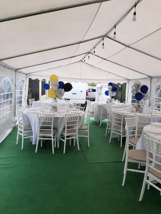 Corturi de închiriat