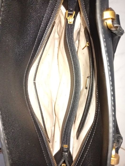 Чанта Guess оригинал