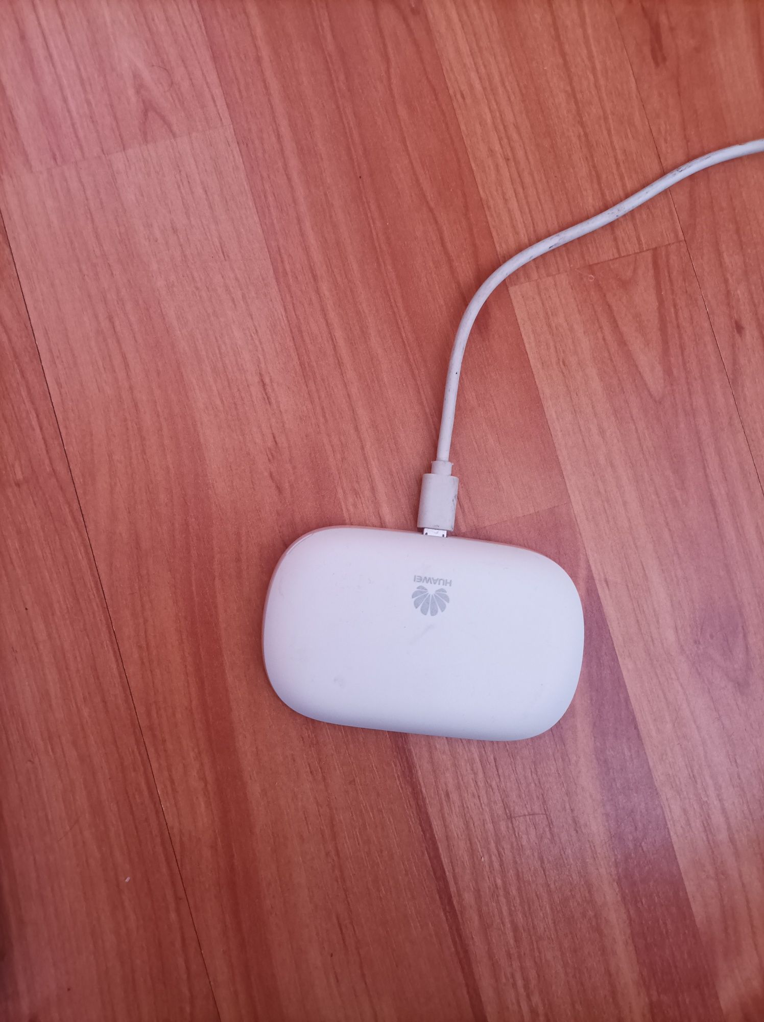 Modem router portabil Huawei e 3131. Și e 5220 Garanție