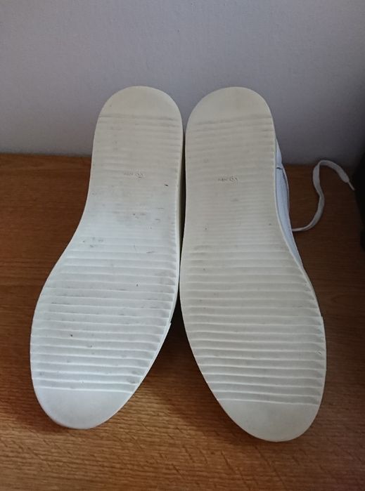 filling pieces adidasi albi