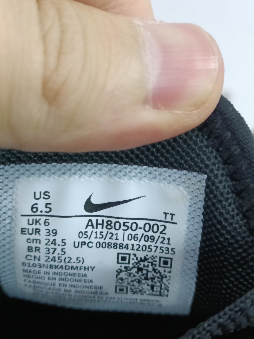 Nike Air Max 270 номер 39