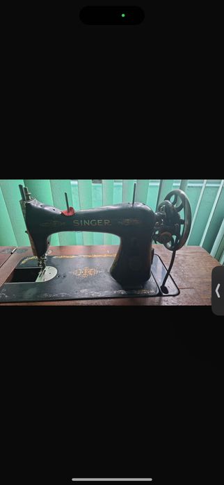 Mașină de cusut Singer vintage, an 1947, cu pedală – Funcțională