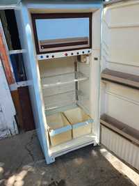 Прадаетса холодилник