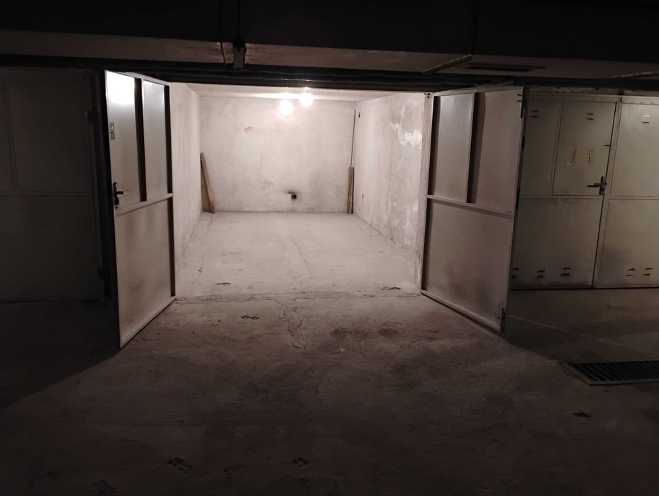 Гараж в Стрелбище