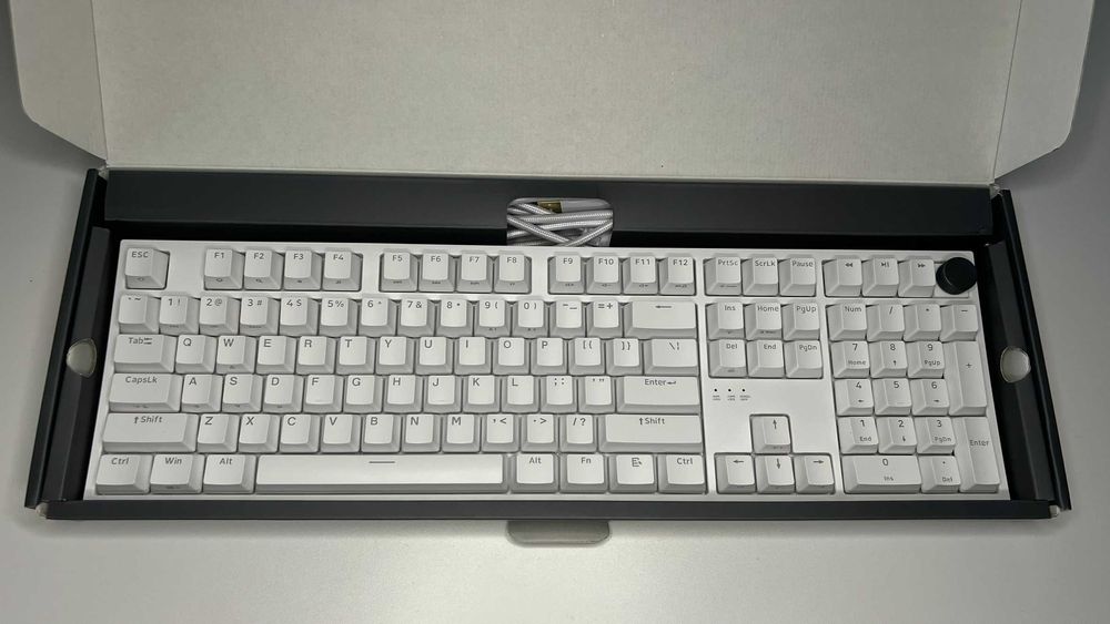 Tastatura Gaming Mecanica Genesis THOR 404 RGB White