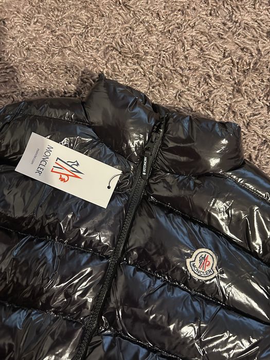 Vesta M.O.N.C.L.E.R negru lucios