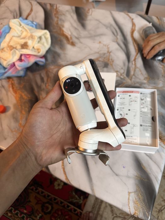 Продам стабилизатор Insta 360 flow creator kit