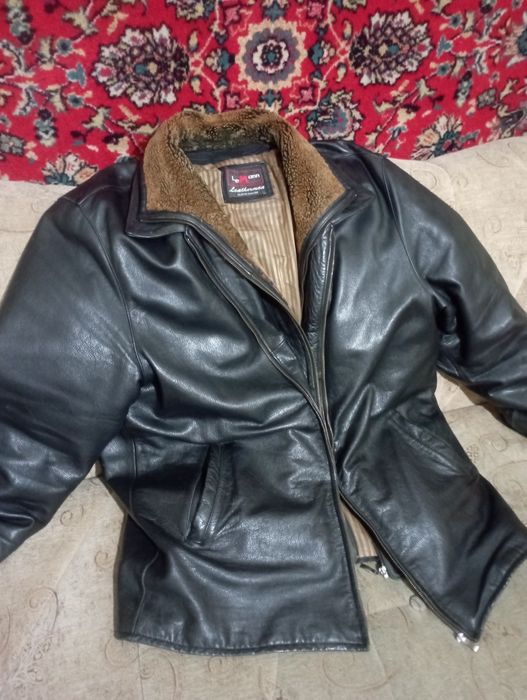 *Продаю куртку.*