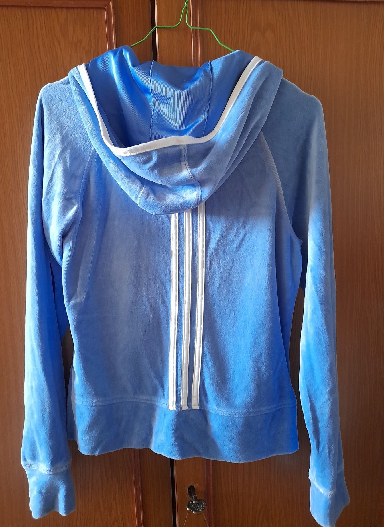 Bluza Adidas Originala de catifea S vand/schimb