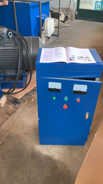 Tocător de buștean industrial 75 kW cu panou electric