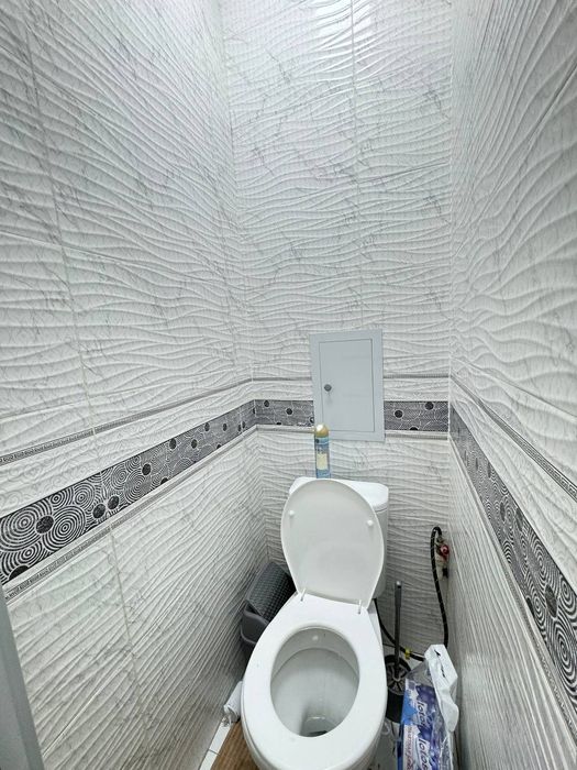 Чиланзар 8 3 комнатная 2 этаж ор-р гостиница Малика