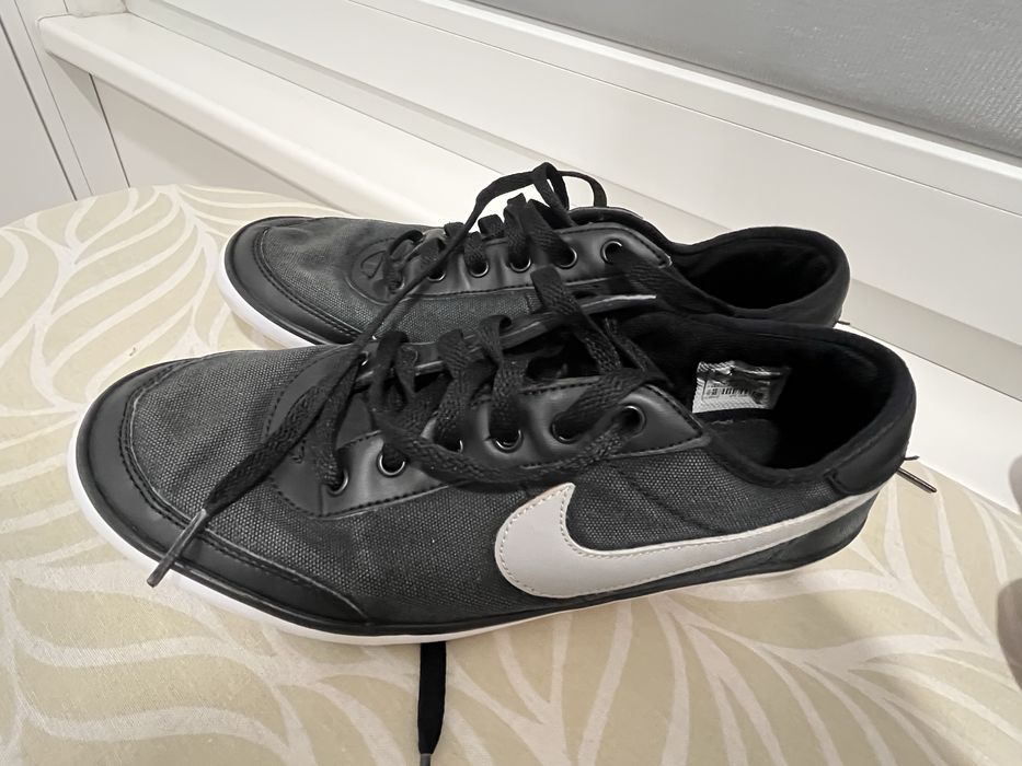 Мъжки кецове Nike и VANS