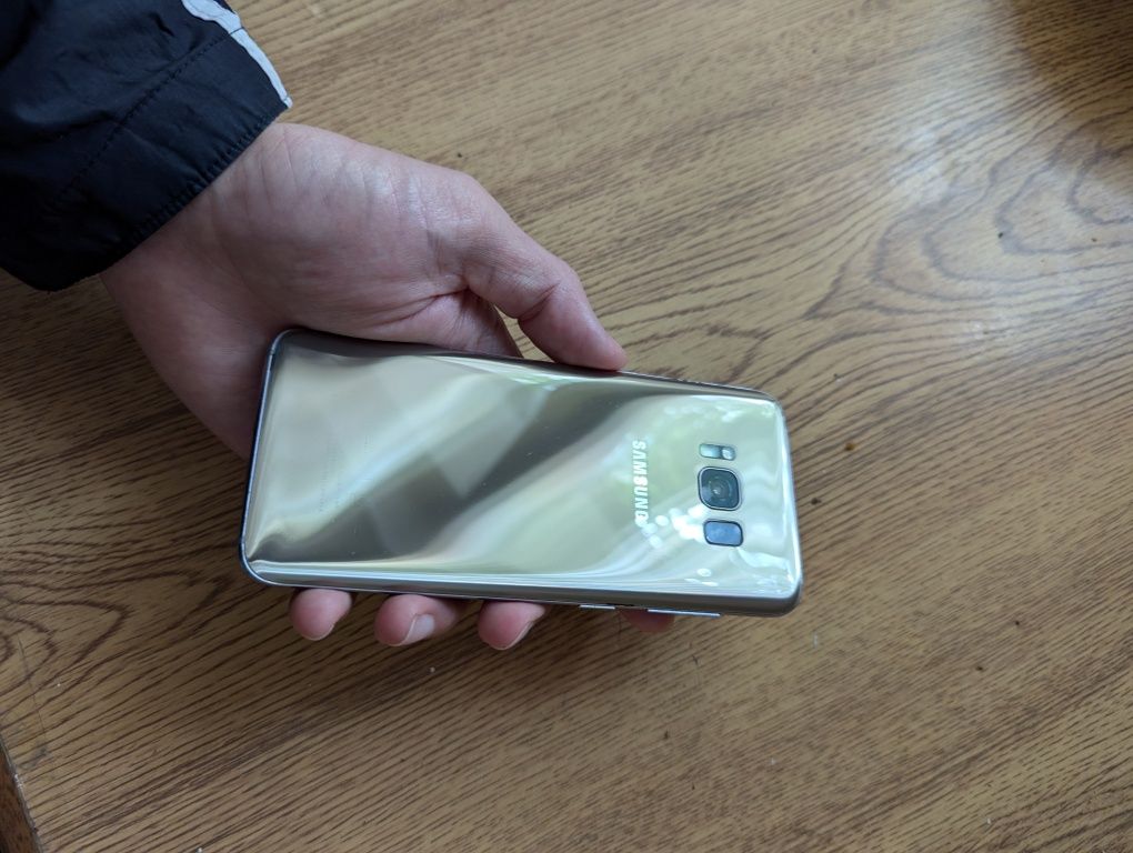 Samsung Galaxy S8 sotiladi srochna
