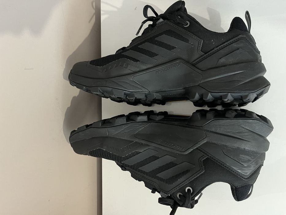 Adidas terrex swift