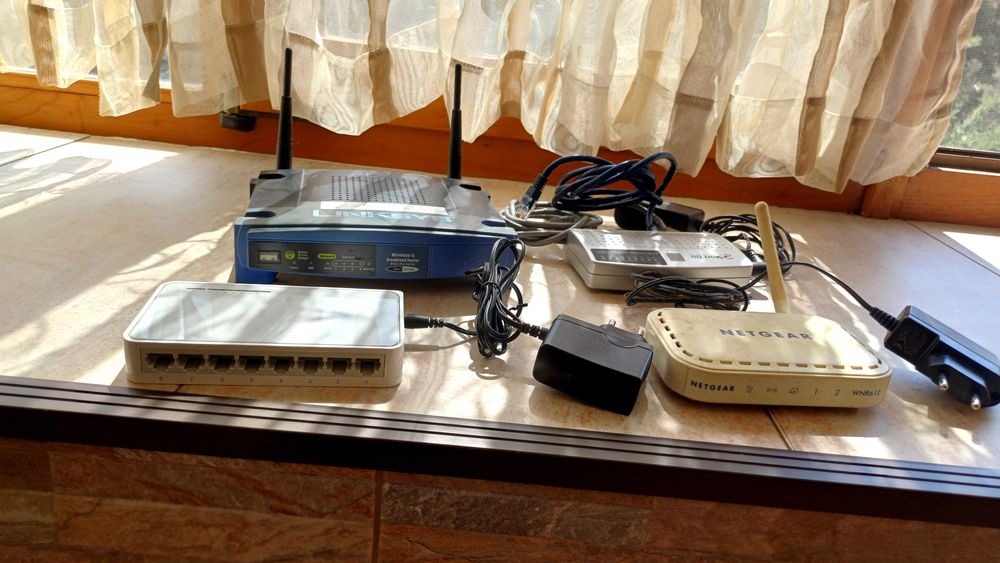 Безжичен рутер, комутатор, рутер, суич