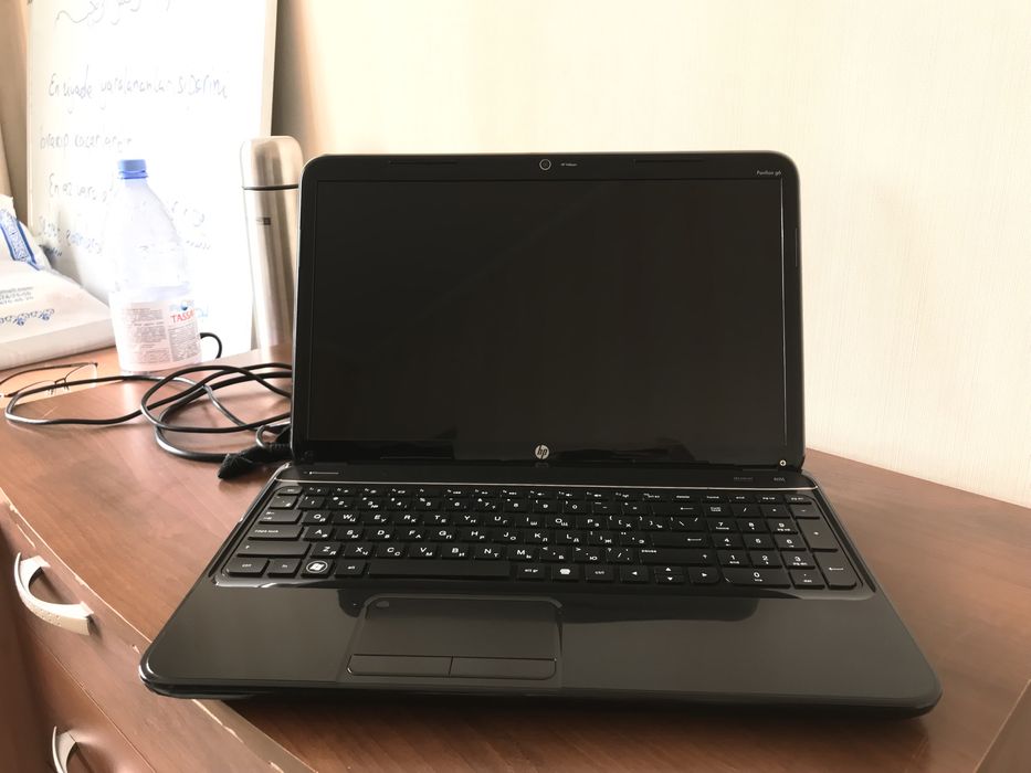 Ноутбук hp в хорошем состоянии.
