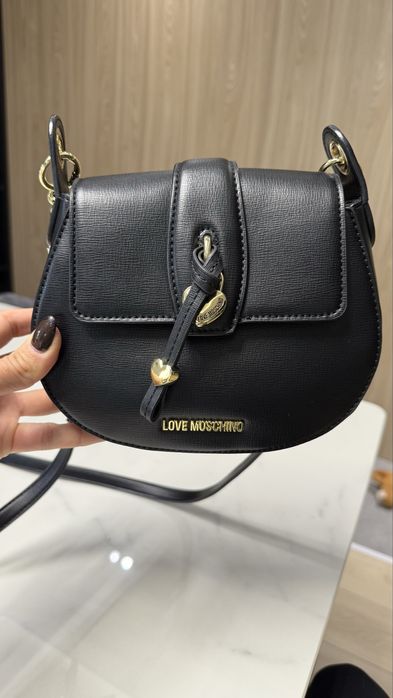 Чанта на Love moschino