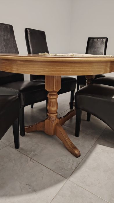 Masă lemn masiv de 8 persoane