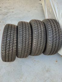 Продавам 4 бусови гуми 215/60/17С Dunlop Econo Drive като нови