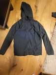 Bluza Nike neagra.