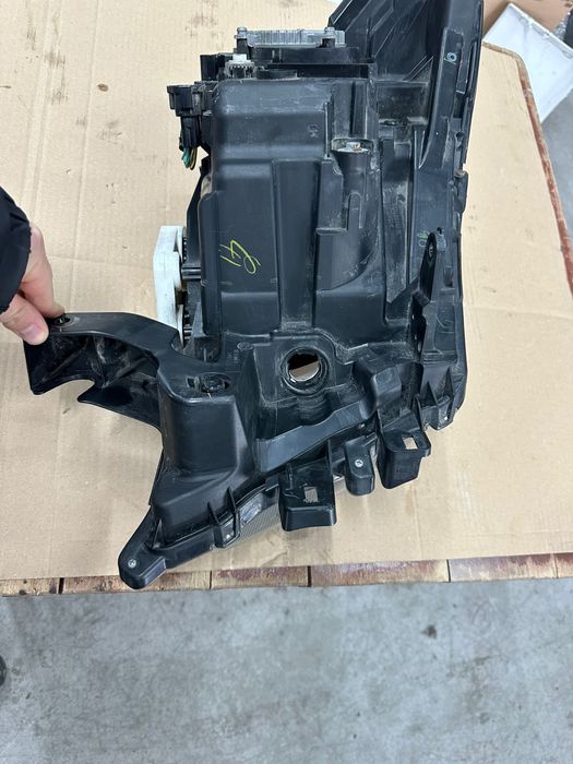 ляв фар за nissan navara d23 full led black