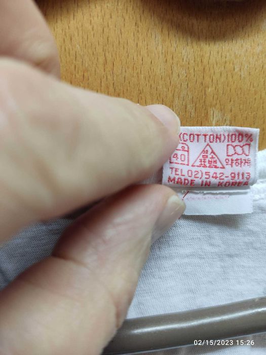 Тийнеджърски спортни дрехи в отлично състояние-фанелки, суичъри