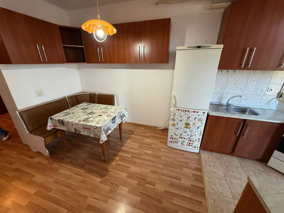 Ofer spre închiriere Apartament 2 camere zona semicentrala Etaj 1