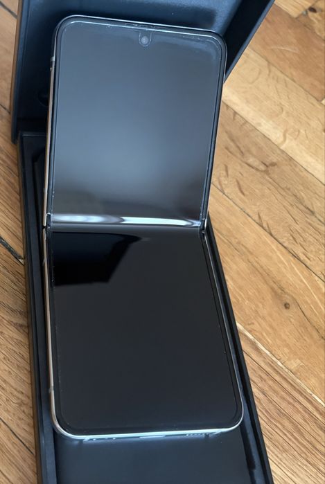 Samsung Galaxy Z flip 5