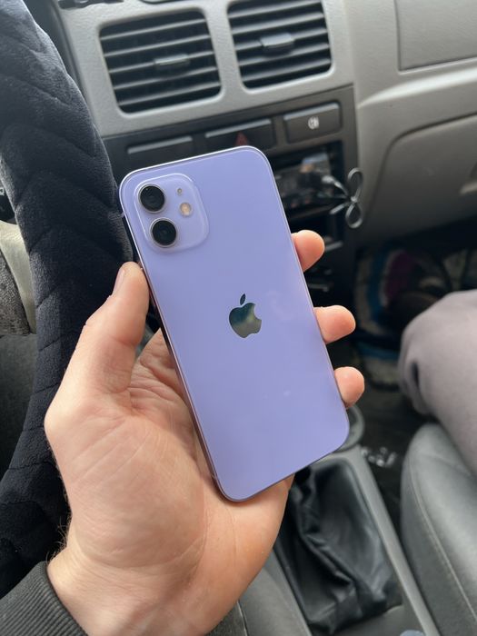 iPhone 12 128gb.