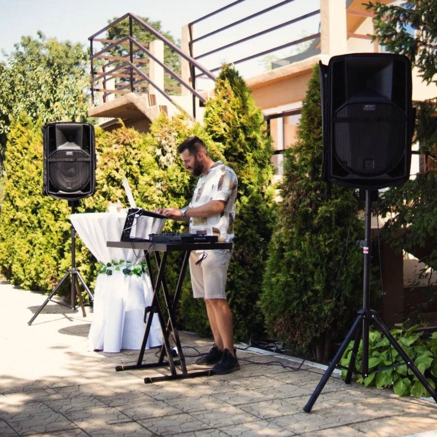 Dj Evenimente Cununie Botez Nunta Corporate  Sonorizare Lumini