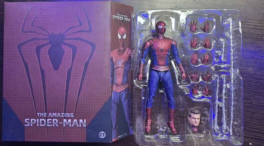 Человек паук игрушка