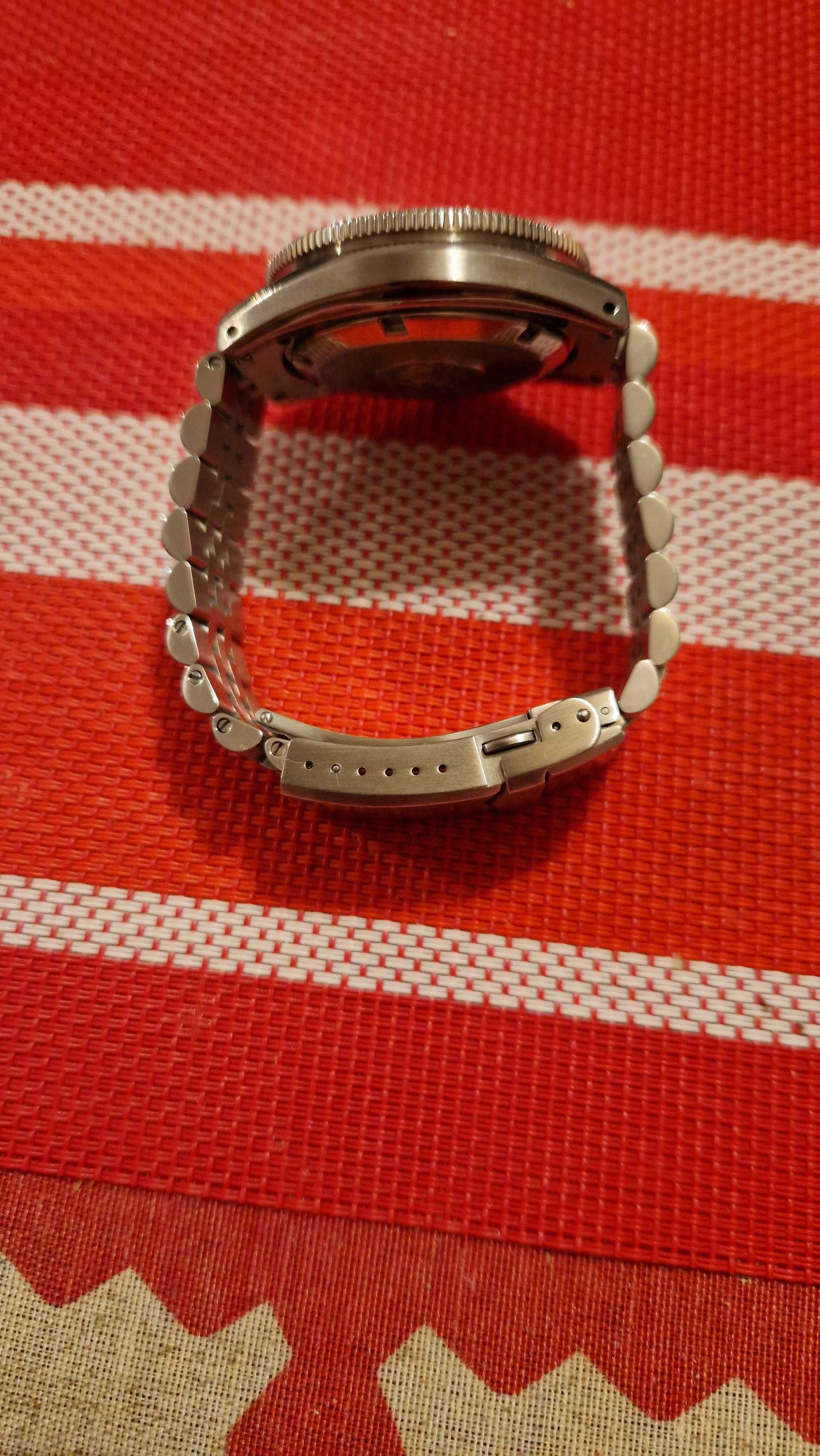 Продавам верига от Strapcode за Seiko 62MAS