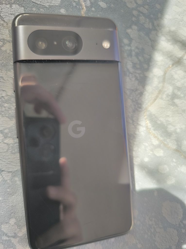 Google  pixel  8