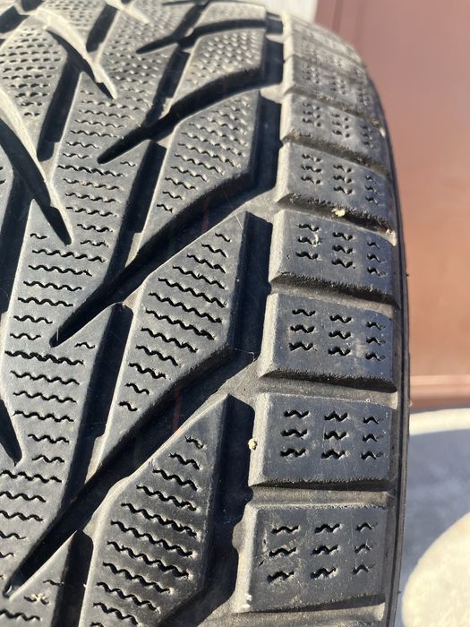 4 бр. зимни гуми 225/45/18 Toyo 5 mm DOT 1916