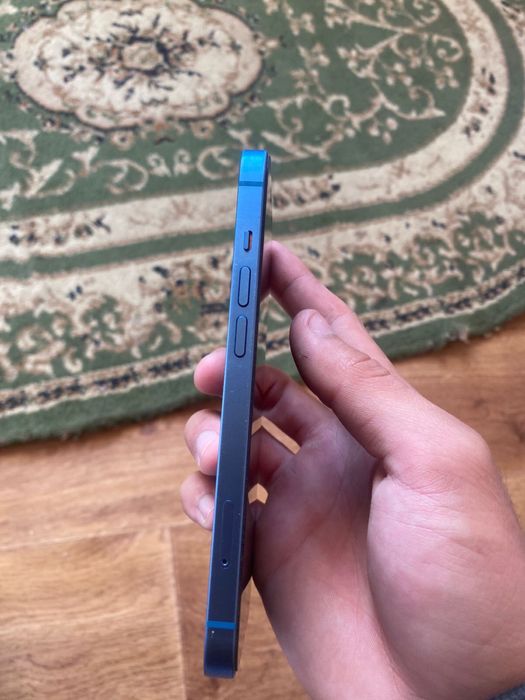 Продам айфон 13 акб 92% каропка зарятка ест.