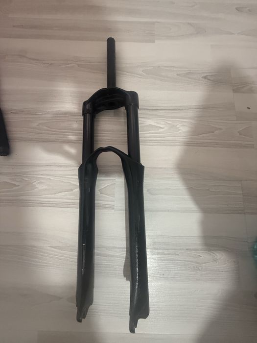 furca pe aer, impecabilă