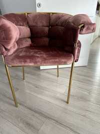 Vand 4 scaune, catifea, roz pudrat, picioare metalice aurii