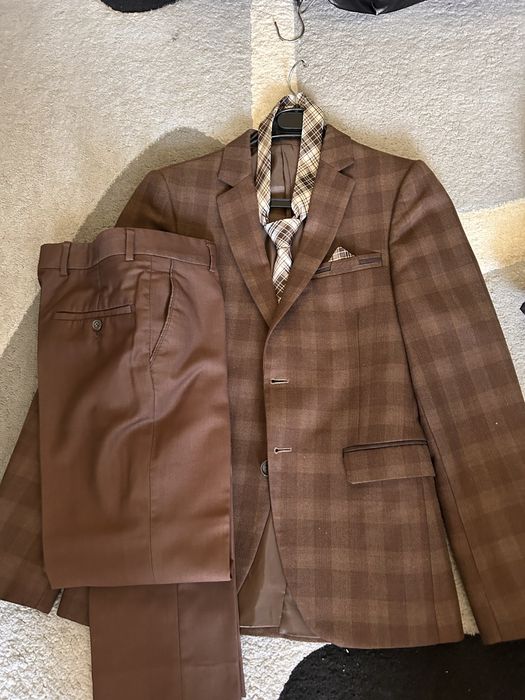 Продам подростковый костюм