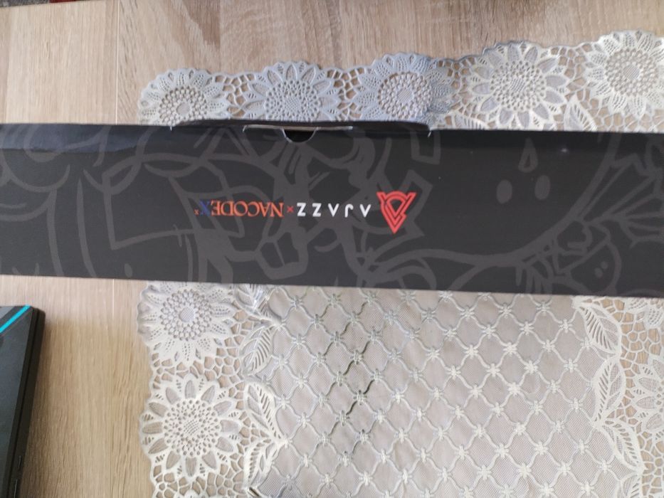 Продам беспроводную клавиатуру