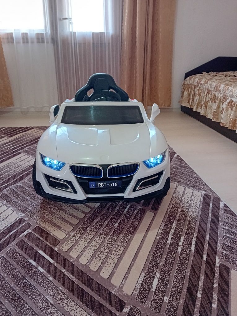 Акумулаторна кола BMW