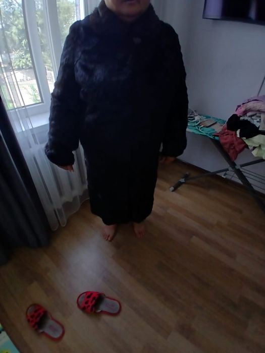 Срочно продам шубу в хорошем состояние