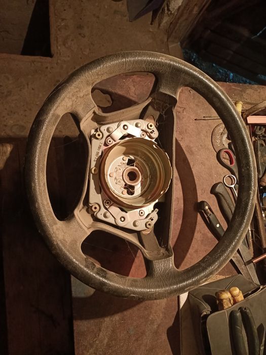 Руль Мерседес 124